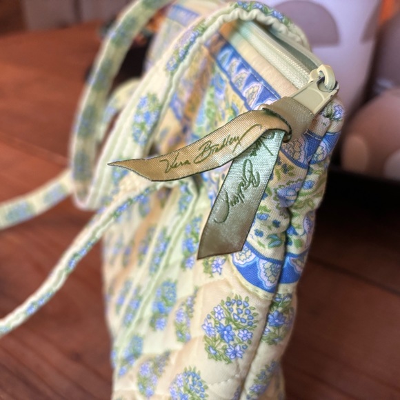 Vera Bradley Citrus Elephant Handbag - Picture 5 of 6